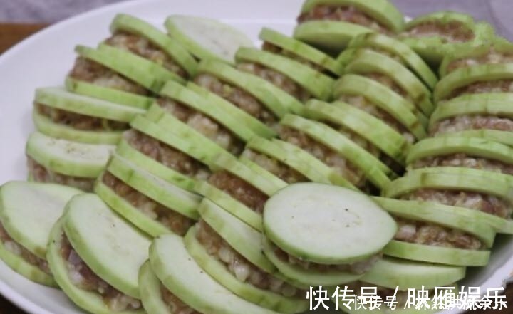 玉米淀粉|夏天此菜正当季,我一买就是10斤,锅内一炸,清热解毒,营养好吃