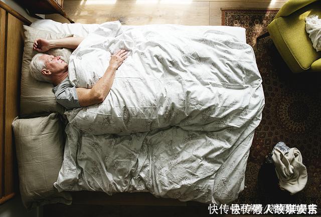 生物钟|106岁老人从不失眠,身体年龄50岁!只因一件事,很多人直言服气