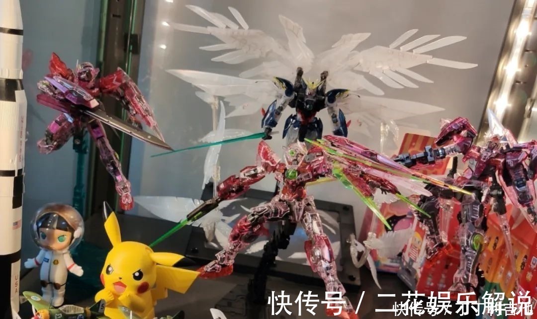 模型秀|高达模型秀5年胶佬的柜子是啥子模样熊霸开会!