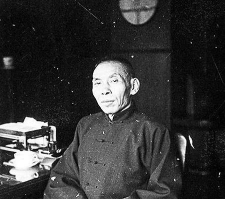 为什么古代的火折子,能像打火机一样一按就冒火看完你就明白了!