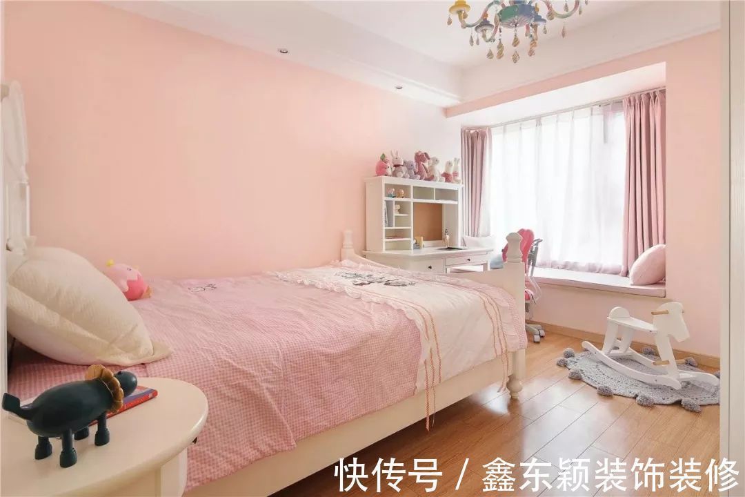 小户型|92平的北欧风小户型案例,大飘窗把客餐厅都连在一起