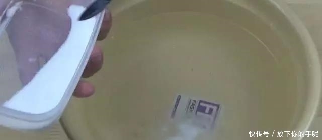 枕头睡久了螨虫成窝,教你一个小诀窍,大小螨虫一扫而光