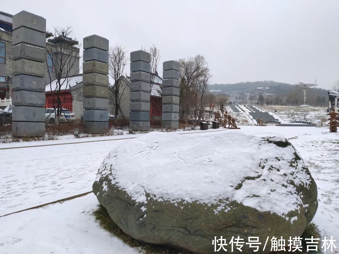 建筑|雪后的吉林市玄天岭，建筑群古韵十足，原来可以这么美