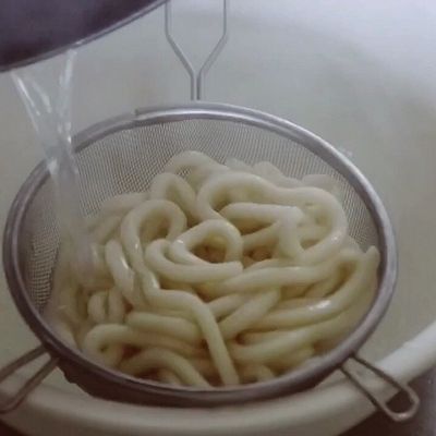 色拉油|牛肉盖浇乌冬面