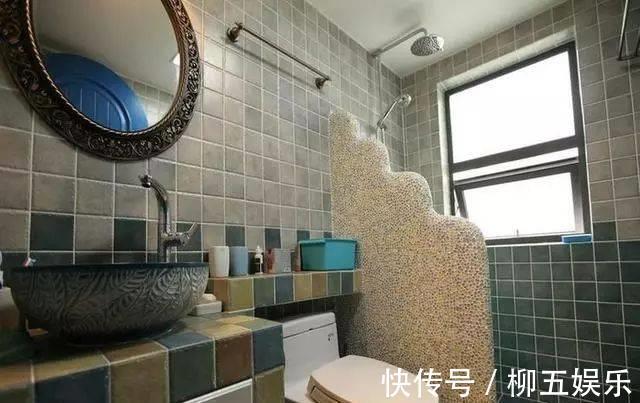 玻璃淋浴房|小卫生间不要装玻璃淋浴房,这样设计更省钱实用不占地,太聪明了