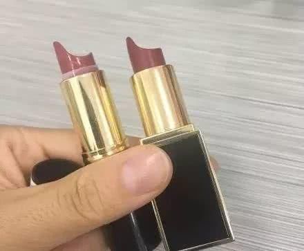ehs|“女生的嘴长啥样?看看包里的口红被涂成什么奇形怪状了!”哈哈哈