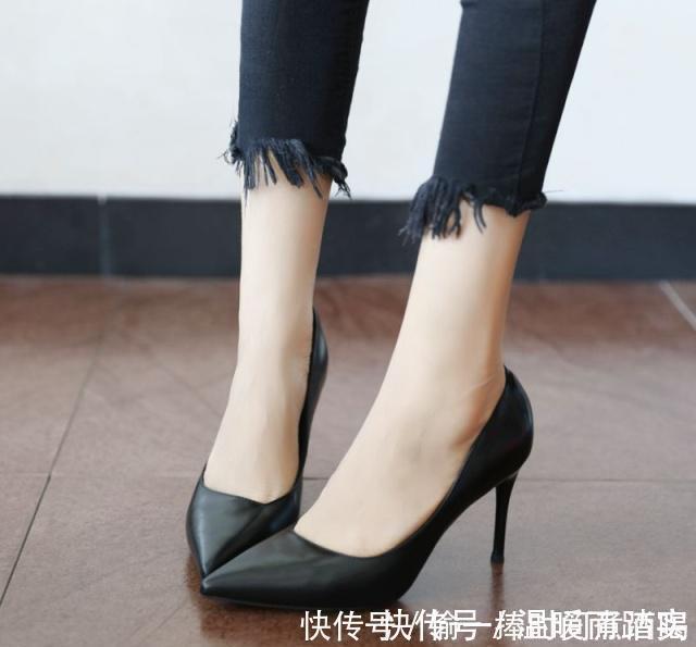 鞋子 女人上了年纪,比较适合穿这些高跟鞋,看似简单但显优雅气质