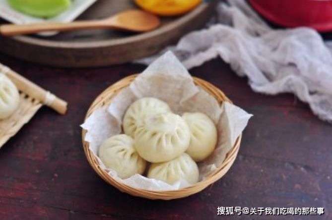 膨松|蒸包子馒头，发面别只放酵母，多放“2样”，洁白膨松，香软筋道