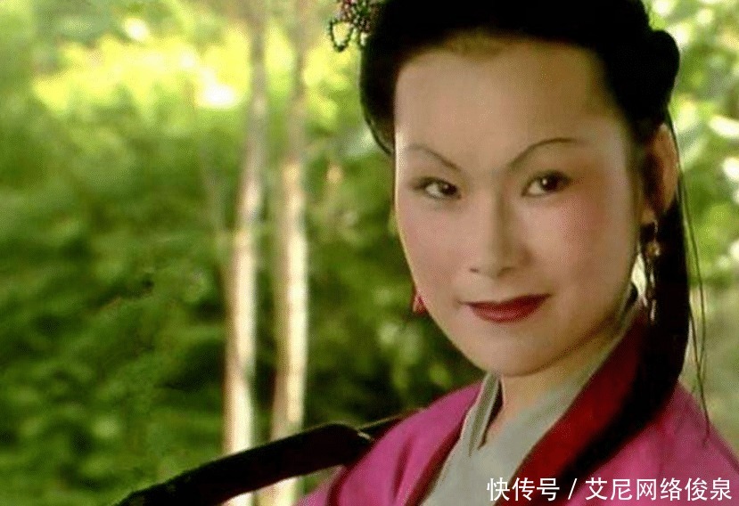 红楼梦|红楼梦中大胆的姑娘之一,宴会上拉宝玉到一边,没想到被宝玉拒绝