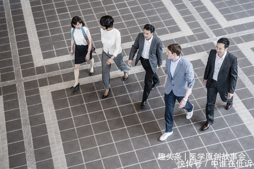 共性|寿命长的男人，走路时常有五个共性，若你五个都有，恭喜你很健康