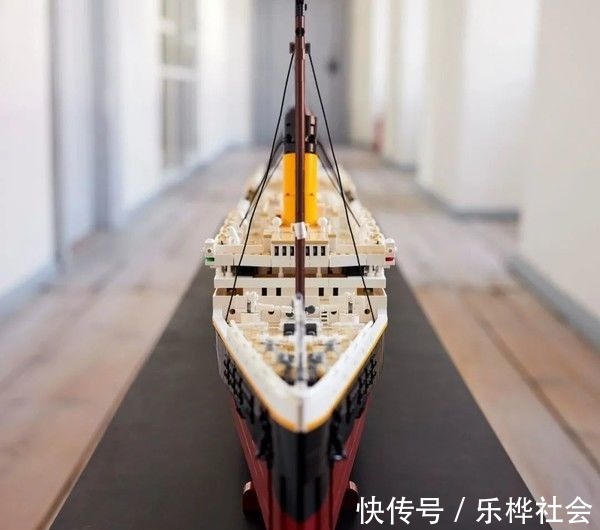 乐高积木|史上最长套装!乐高正式发布10294泰坦尼克号!9090颗粒售价5499元!