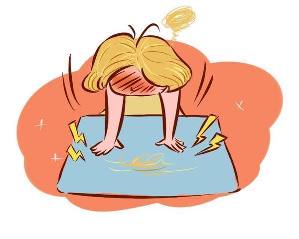 腰酸腿痛|女人进入更年期，身上会出现哪些异常症状？若一个都不占，很幸运