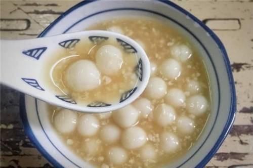 月经前喝碗它,促进血液循环,脸色红润,肌肤嫩如婴儿,比燕窝补