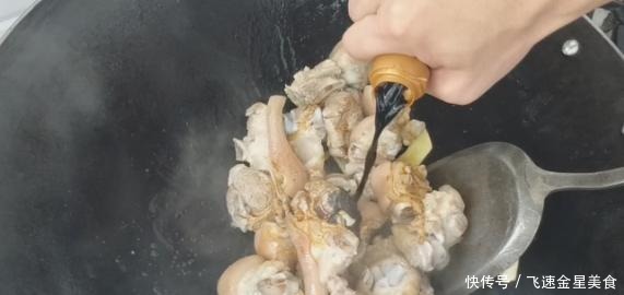  香菇炖猪脚一个客家传统味道做法，软糯浓香，满满的胶原蛋白