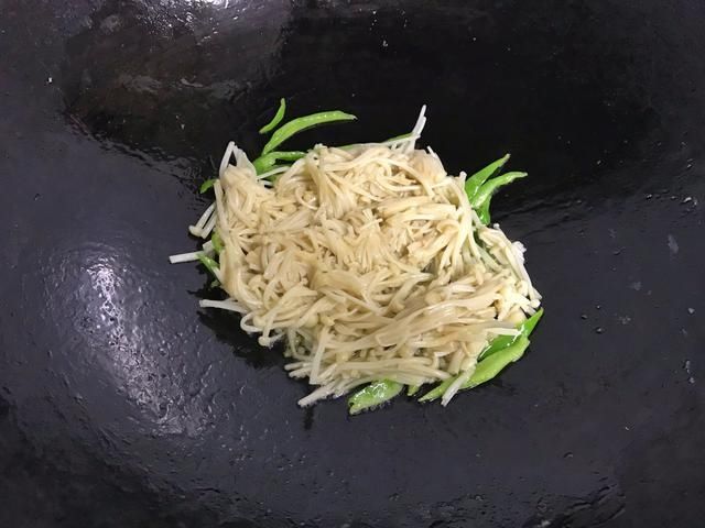 鸡蛋|天凉了这菜多给孩子吃，和鸡蛋一起炒，营养益智又美味，做法简单