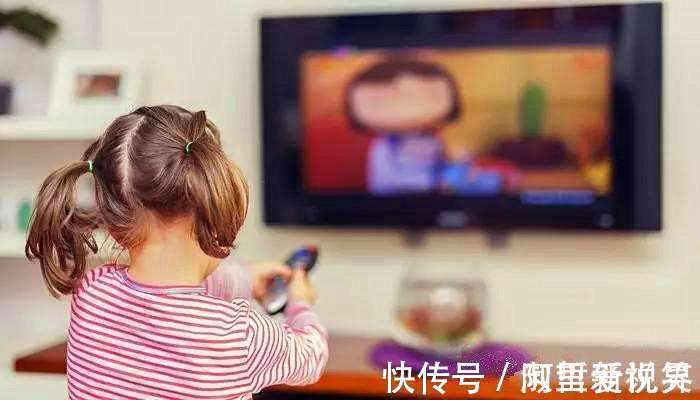 看电视|3岁前常看电视的宝宝,与不看电视的宝宝相比,在4个方面会落后