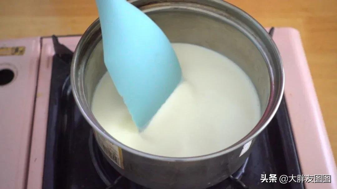如何自制奶酪，2种材料搞定，太简单了，再也不用买