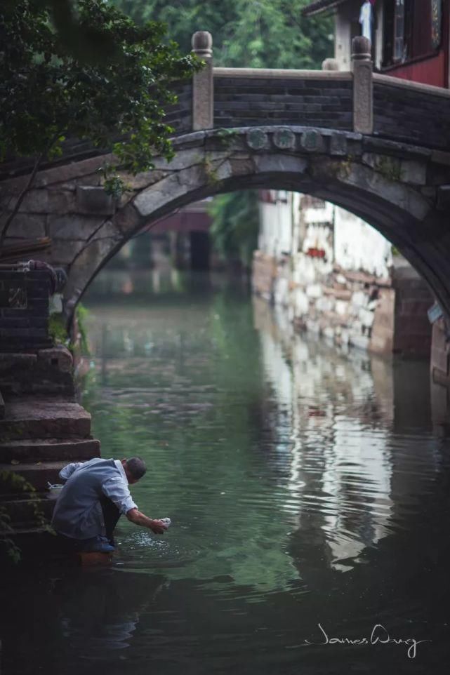 江南烟雨|25个适合一个人小住的安静古镇，累了就去走一走