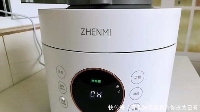 电饭煲做蛋糕,方法是关键,轻松做出8厘米高度,蓬松暄软又细腻