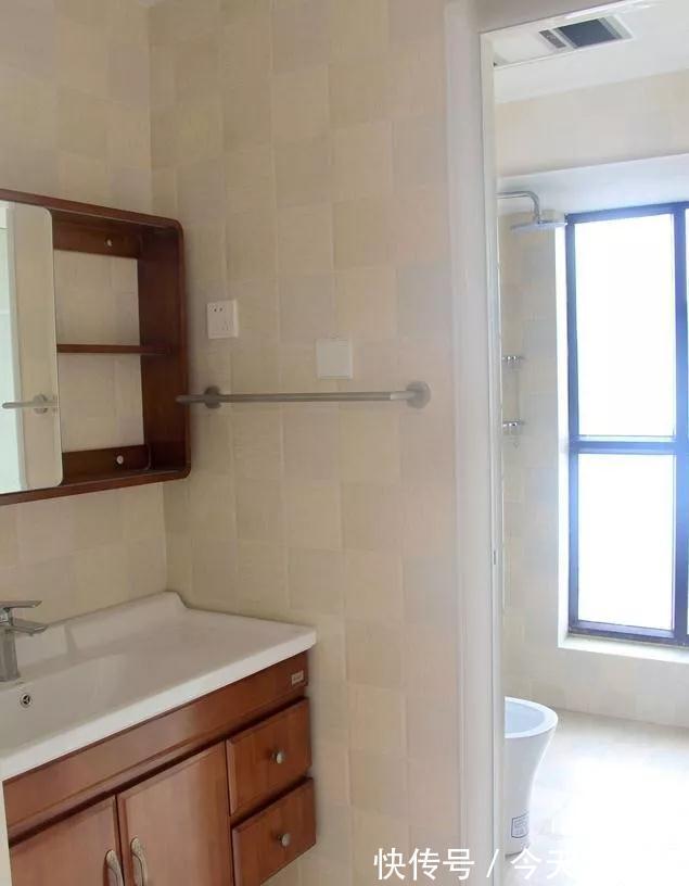 新房|亲戚10万简装110㎡新房,开门就是榻榻米,这波操作真是第一次见