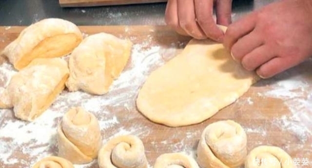 鸡蛋|一个红薯、一个鸡蛋,如此简单一做,比蛋糕还好吃,一学就会