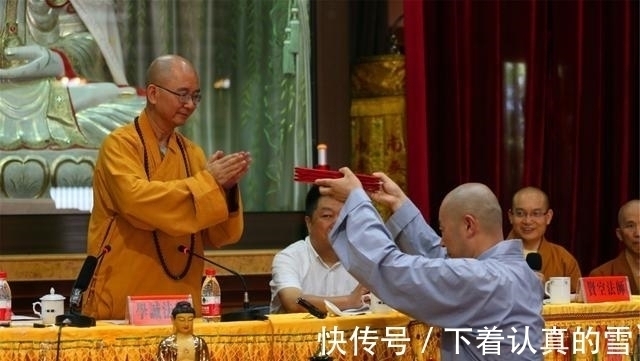 寺庙!30名研究生放弃百万年薪,组团出家当和尚,如今现状如何?