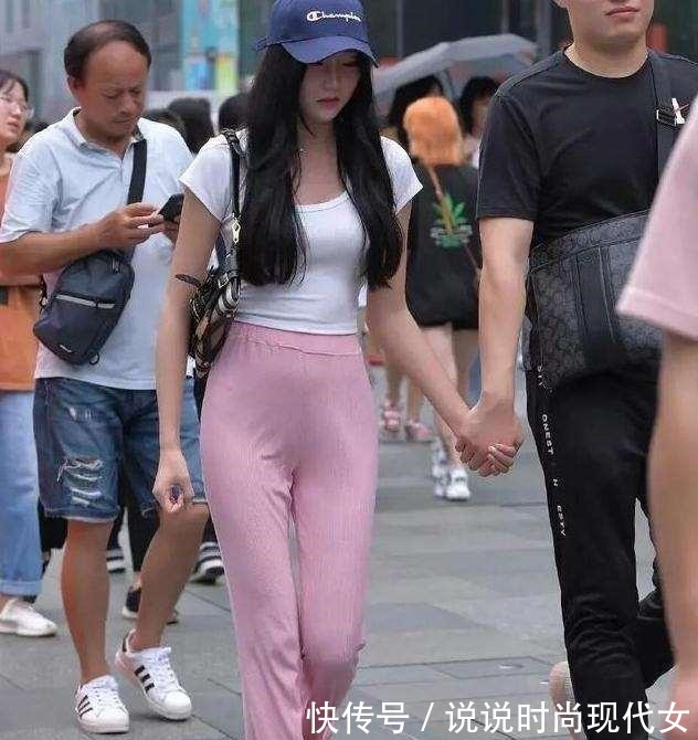 穿搭 年轻自信的瑜伽裤穿搭随心又时髦,展示美丽小脚,清新特别!