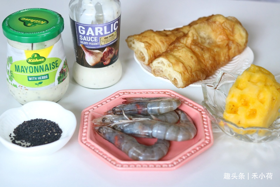 早餐剩根油条，晚餐花上几分钟用它做菜，网友看着有食欲