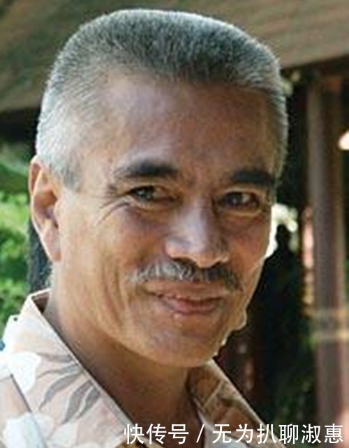 总统|他是华人的后代,当上总统后却与中国断交,想要举国移民被拒绝