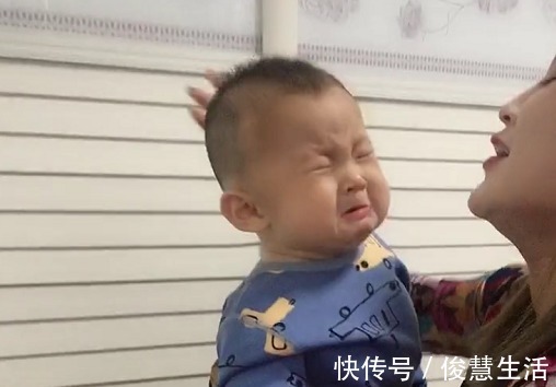 怀疑人生|“不着调小姨”忽悠娃火了,一脸淡定的娃硬是被“哄哭”了