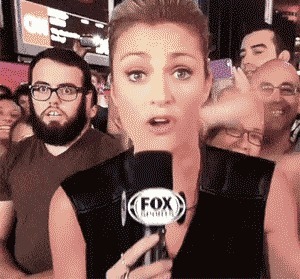 |搞笑GIF趣图你们不要吵我,这一刻我只想做只公青蛙!