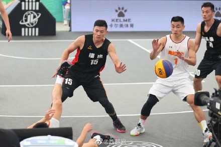 福建队|奥运联合队战胜福建队丨胡金秋王哲林强强对抗