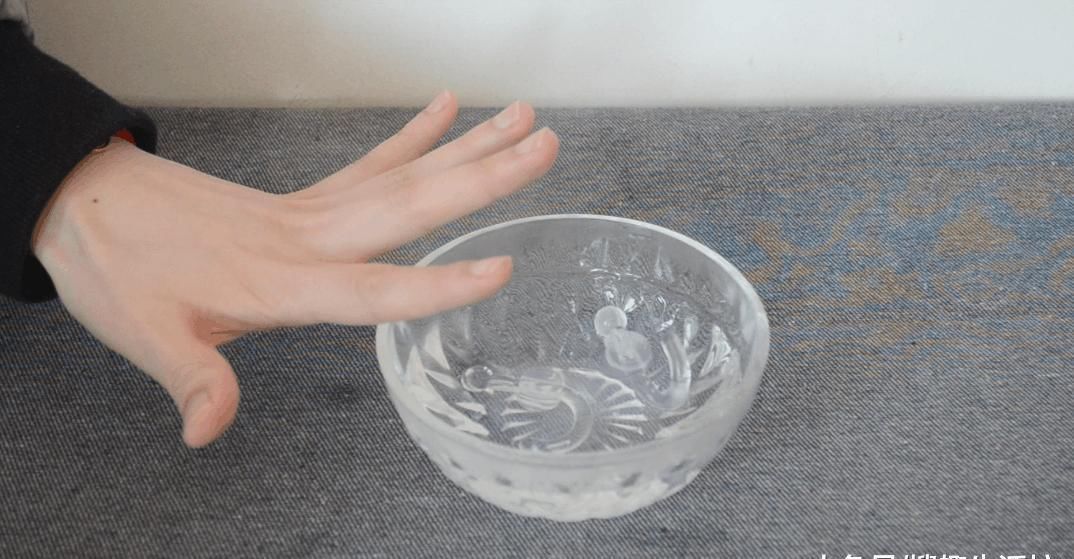 吸盘挂钩老是掉 教你一个简单绝招, 挂几十斤都很牢固, 太实用了