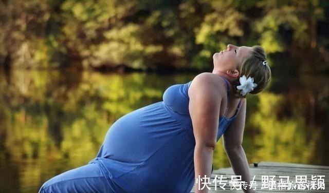 宝妈|俩同龄发小,一个20岁生娃,一个30岁生娃,38岁相见时差距太大