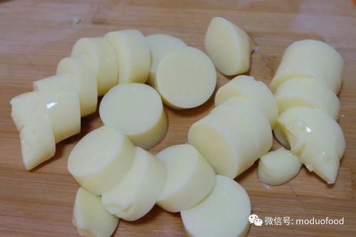  家里有老人和孩子，年夜饭推荐这道菜，做法简单营养好，清爽鲜嫩