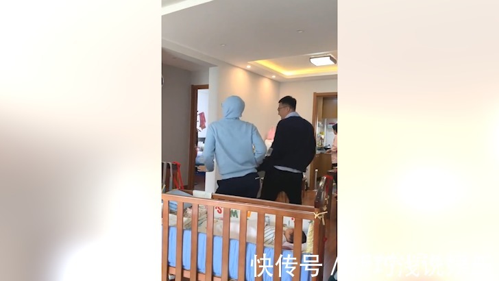 宝宝|两位舅舅探望刚出生的宝宝,见到她之后,接下来的动作让人笑不停