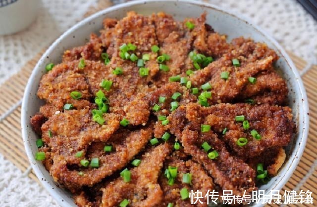 完事|鸡胸肉还能这么吃，不加一滴油，上锅一蒸就完事，健康美味两不误