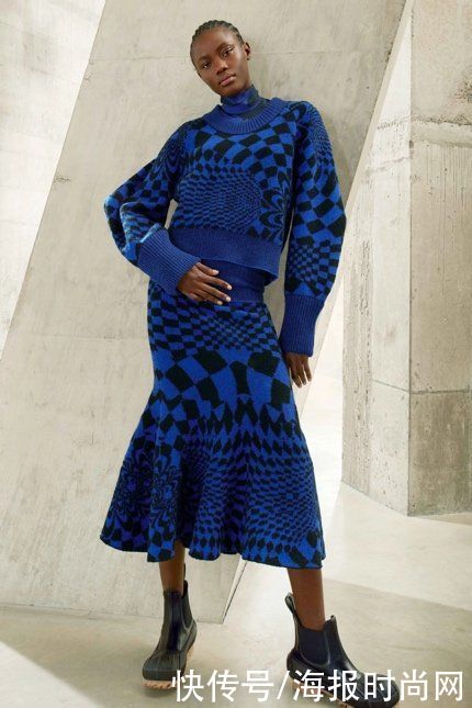 半裙|显瘦不挑人的半身裙，可能就是她们身上的这条了吧