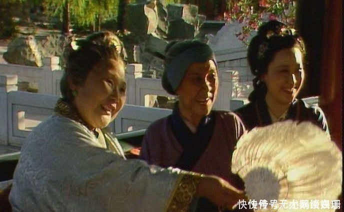 黛玉|红楼梦中的贾母,极尽富贵和优雅,细看之下,才貌双全最令人嫉妒