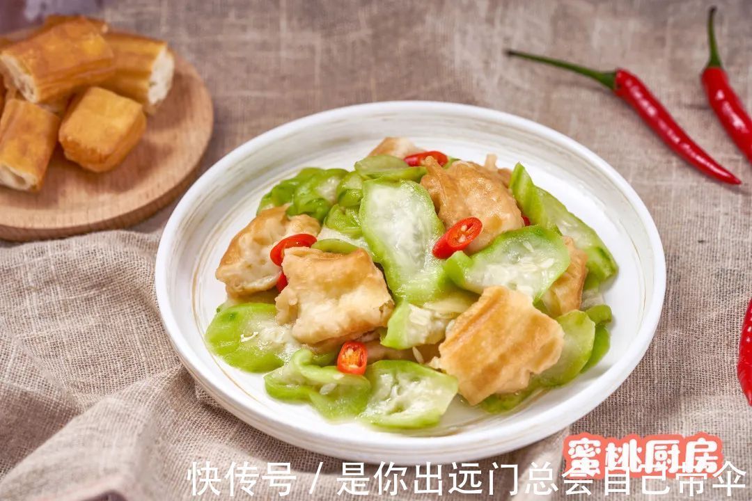吃不完的油条有救了,简单一炒,全家都爱,清爽开胃!
