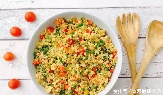 蛋炒饭,先炒蛋还是先炒饭,第1步就做错了,难怪不好吃!