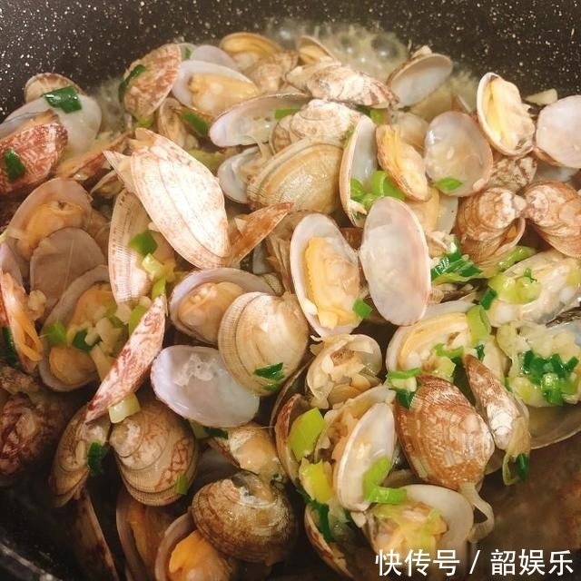 家常海鲜菜谱，蒜香花蛤，简单美味营养，一道不错的快手菜