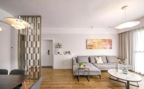 设置|入户门直对着餐桌,又没办法隔断,怎么办?