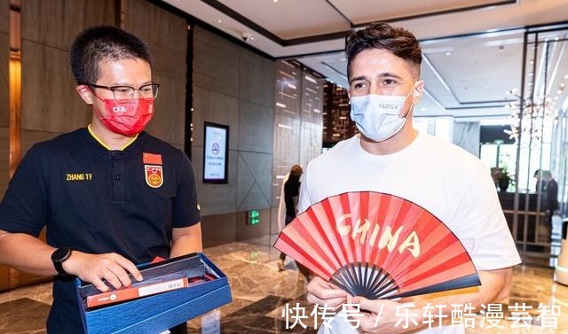 足协|谁是幕后黑手归化国脚想踢中超却无法登场,身后巨大利益网裹挟