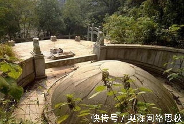 咸丰皇帝#盗墓贼炸开曾国藩墓,考古队进盗洞后出来,为何下令永久封闭?