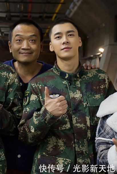 《号手就位》收视率暴跌,为突出李易峰破坏逻辑,暴露三大硬伤