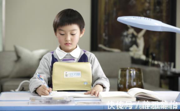 差距|经常“出去浪”和“宅在家”的孩子,十年后,两种娃差距一目了然