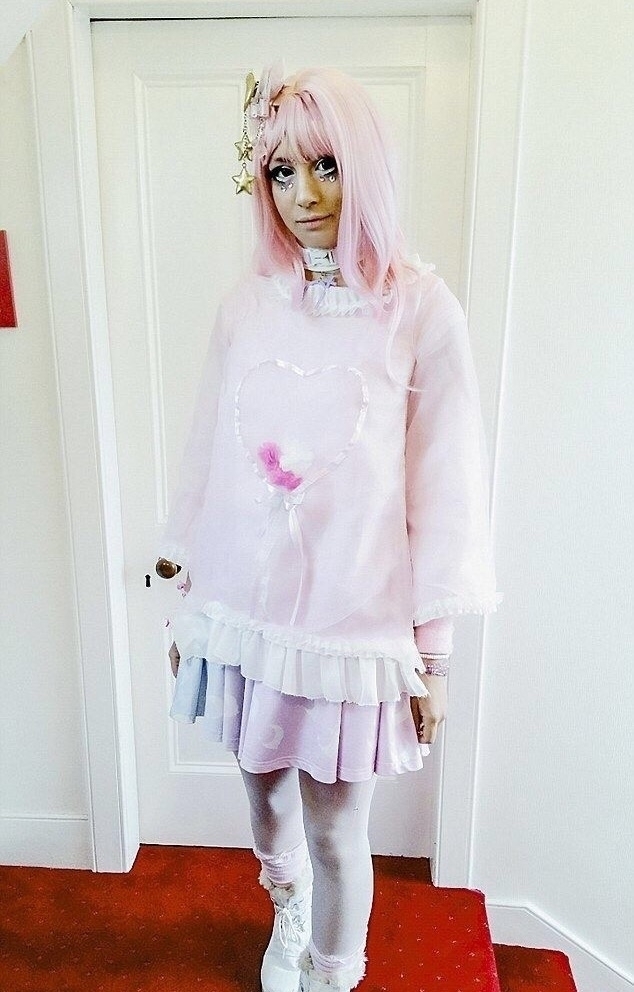 整容|这化妆技术比整容还高,每天花3个小时化妆,变身成”芭比娃娃“