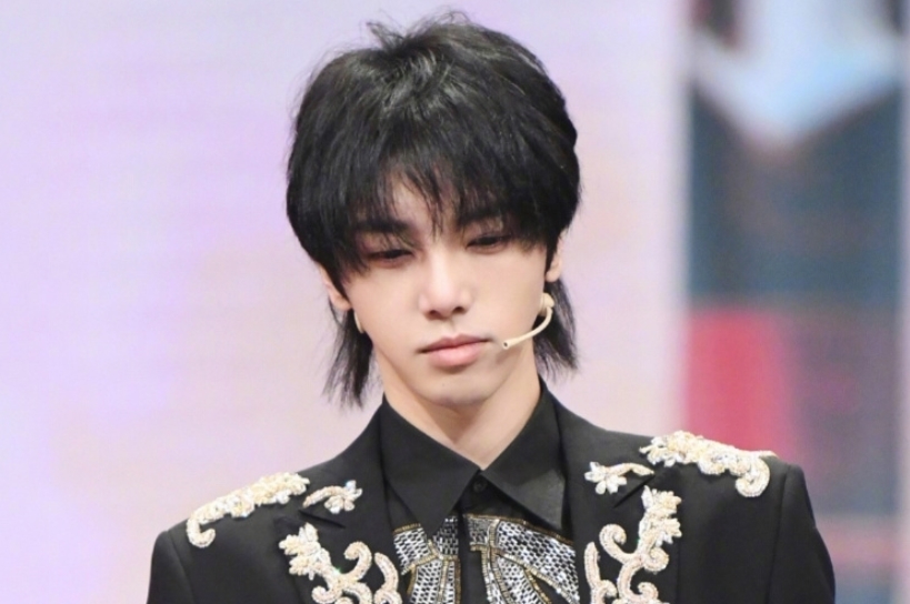 继世界级音乐被嘲后,华晨宇终证明自己,不仅仅是专辑销量冠军