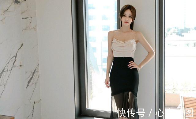 时尚|女神孙允珠高清时尚搭配：海德堡哥特浅杏色金属吊带裙